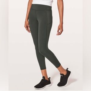 Lululemon Final Lap Crop *23 - sz 4 - Evergreen